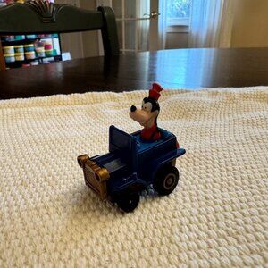Vintage 1988 McDonald's Goofy Pull Back Wind Rolling Car Happy Meal Toy Old
